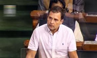 ‘ଫ୍ଲାଇଂ କିସ୍’ ବିବାଦରେ ରାହୁଲ ଗାନ୍ଧି