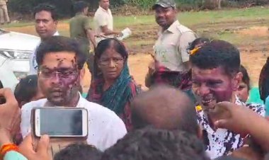 5T Secretary VK Pandian faces ink attack in Puri's Satyabadi