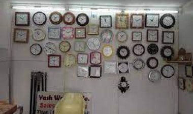 କାହିଁକ ଶୋ’ରୁମ୍ ଓ ଦୋକାନ ଘଣ୍ଟାରେ ସବୁବେଳେ ୧୦ଟା ୧୦ ମିନିଟ୍ ବାଜିଥାଏ?