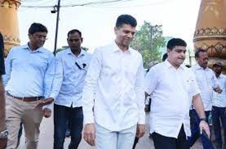 କଟକରେ ବିକାଶମୂଳକ କାର୍ୟ୍ୟର ଅଗ୍ରଗତିର ସମୀକ୍ଷା କଲେ ୫-ଟି ସଚିବ