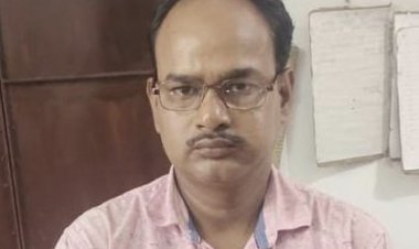 Revenue Inspector caught taking Rs 4k bribe in Jagatsinghpur