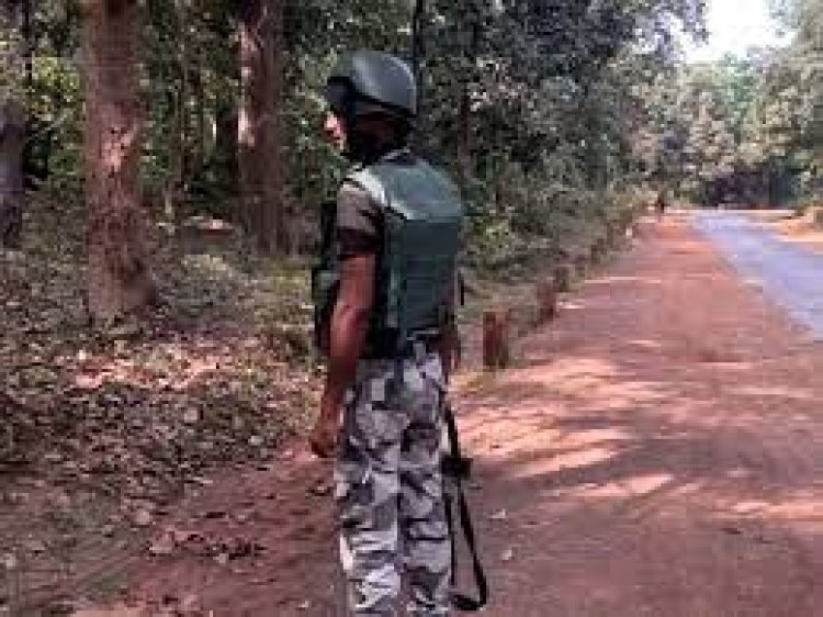 ଛତିଶଗଡ଼ରେ ନିର୍ବାଚନୀ ହିଂସା :ଆଇଇଡି ବିସ୍ଫୋରଣ କଲେ ନକ୍ସଲ ଯବାନ ଗୁରୁତର 