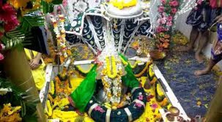 ମୁଖ୍ୟ କବାଟ ଭାଙ୍ଗି ଧବଳେଶ୍ୱରଙ୍କ ଦର୍ଶନ କଲେ ଶ୍ରଦ୍ଧାଳୁ