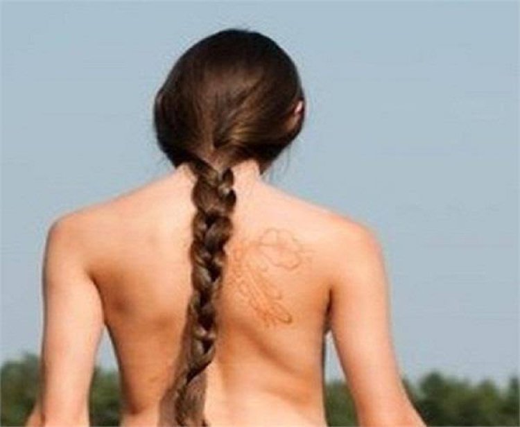 ଦୁନିଆରେ ଏମିତି ଏକ ଗାଁ, ଯେଉଁଠି ଲୋକମାନେ ପୋଷାକ ପିନ୍ଧନ୍ତି ନାହିଁ