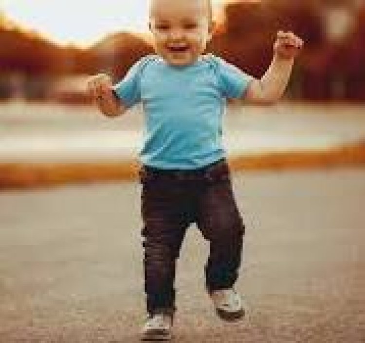 ଜାଣନ୍ତି, କେଉଁ କାରଣ ଯୋଗୁଁ ଶିଶୁଟିଏ ବିଳମ୍ବରେ ଚାଲେ?