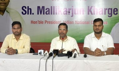 ସରକାରୀ କର୍ମଚାରୀଙ୍କ ସମେତ ପ୍ରତି ପରିବାରକୁ ୨୫ଲକ୍ଷ ଟଙ୍କା ସ୍ୱାସ୍ଥ୍ୟ ସହାୟତା କଂଗ୍ରେସର ଗ୍ୟାରେଂଟି , ଦୁର୍ଘଟଣାରେ ଆଘାତପ୍ରାପ୍ତ ବ୍ୟକ୍ତିଙ୍କୁ ସହାୟତା ରାଶି ବାର୍ଷିକ ୨୫ଲକ୍ଷ ଟଙ୍କା