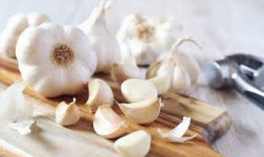 ଅଧିକ ରସୁଣ ଖାଇଲେ ହୋଇପାରେ ଏହି ୫ଟି ସମସ୍ୟା