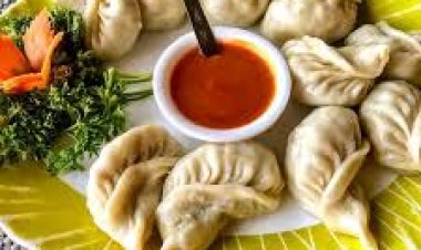 ମୋମୋ ଖାଉଥିଲେ ସାବଧାନ  !