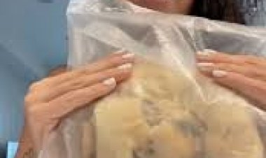 ହୃତପିଣ୍ଡକୁ ହାତରେ ଧରି ବୁଲନ୍ତି ମହିଳା