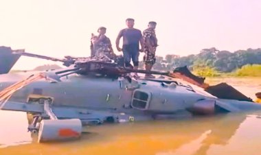 An Indian Air Force helicopter, which was air-dropping relief supplies, made a forced landing in Bihar.